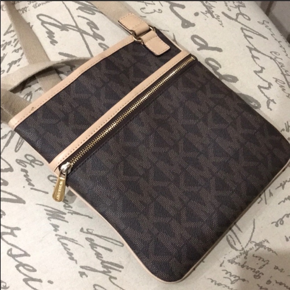 Michael Kors - Picture 7 of 7
